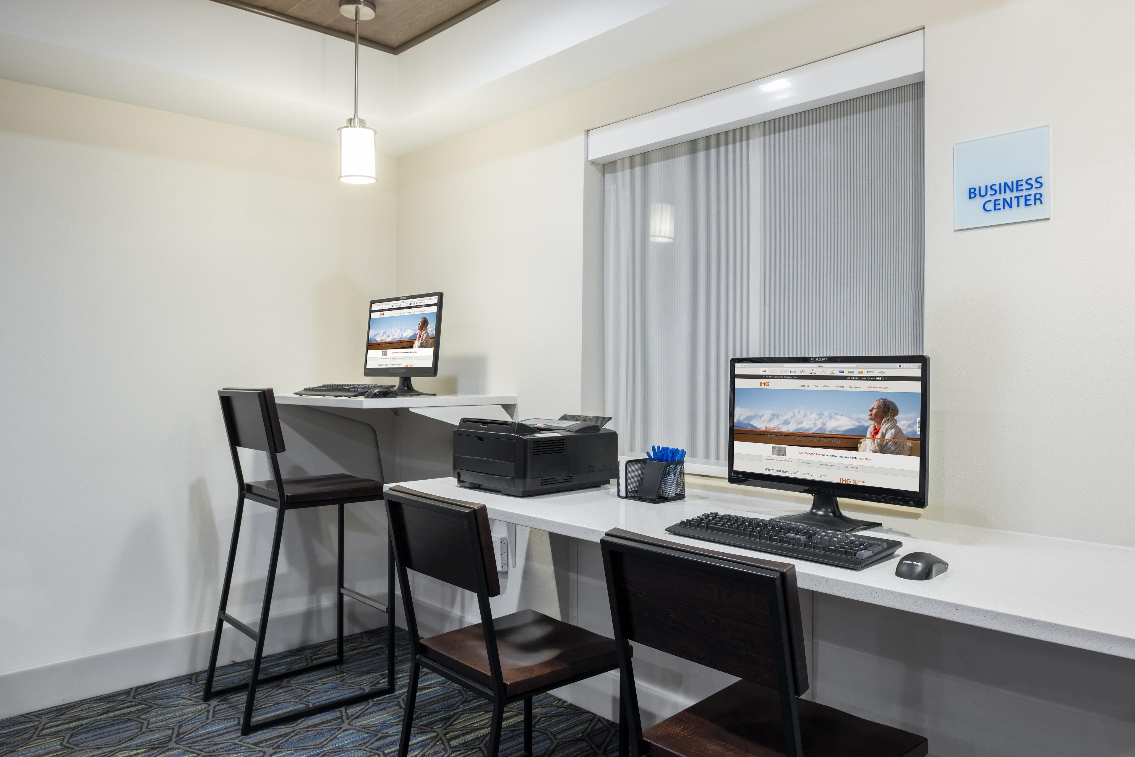 Holiday Inn Express Warrenton By Ihg Exterior photo